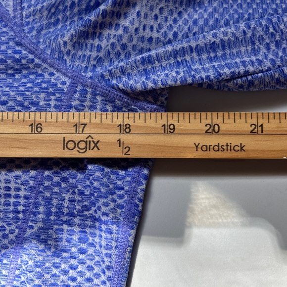 Kirkland Signature Women's  Athletic Activewear Top Blue Size Medium - Picture 7 of 12